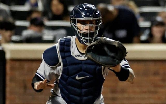 【MLB】「ユニホームに対する恥」ヤ軍捕手の判定覆った“逃げ腰プレー”にNYファン激怒