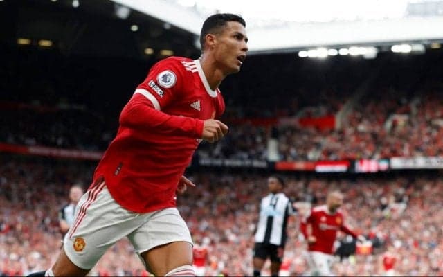 B・フェルナンデスの「マンU3点目」超豪快弾の裏にあったC・ロナウドの動き【マンチェスター・ユナイテッドのクリスティアーノ・ロナウド復活】(2)