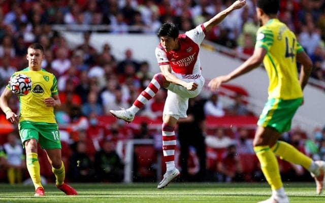 冨安健洋がプレミアデビューを振り返る「もっと上を目指して頑張る」、先輩・吉田麻也からも祝福