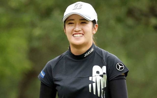 稲見萌寧が前半終えて単独首位　1打差2位に19歳西郷真央、2打差で44歳大山志保が3位