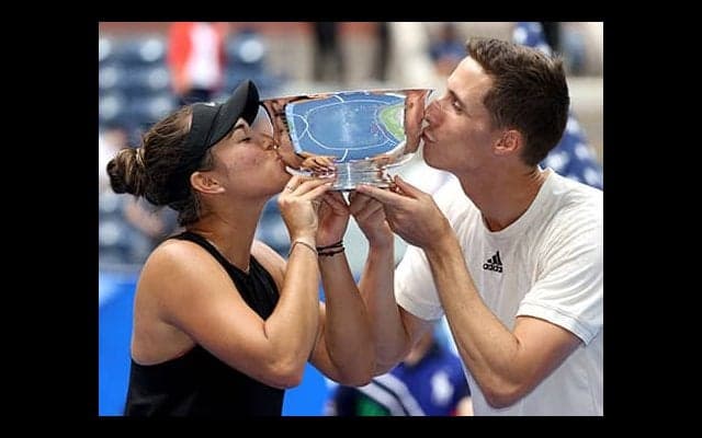 混合複と男子複の2冠制す