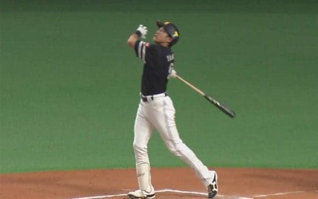 「ドームで打っちゃいかん」鷹・柳田の衝撃再び、投手も思わず降参の“天井直撃打”