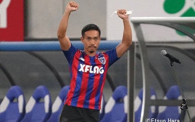 【FC東京ー柏】長友佑都「自分にも厳しく、そしてチームメイトにも厳しく高め合っていきたい」柏に敗れるも、11年ぶりのFC東京にファンは祝福　原悦生PHOTOギャラリー「サッカー遠近」