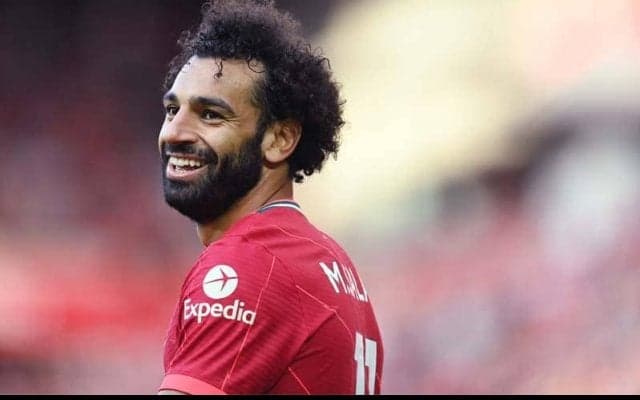 「素晴らしい」心優しきサラー、PL100ゴール記念のユニフォームを少年ファンにプレゼント