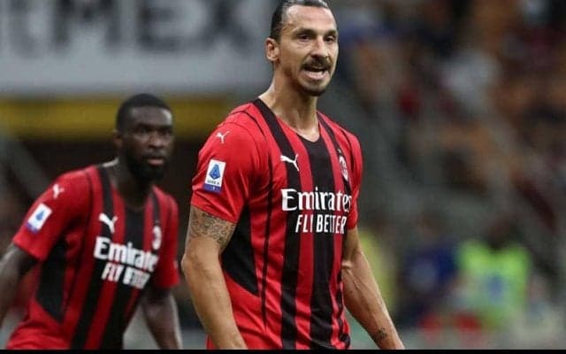 靴紐結ぼうとしたらカウンター開始！そのままゴールのイブラヒモビッチにファンも驚き「持ってるな」