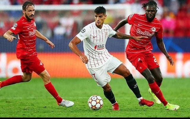 4本のPKにエン=ネシリ退場…セビージャvsザルツブルクは白熱ドロー!《CL》