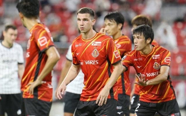 まさに｢重戦車｣!?名古屋グランパスを救う圧巻のハットトリック!!ACLの逆転勝利を導いたポーランド代表FWの凄すぎる逆転弾とは?