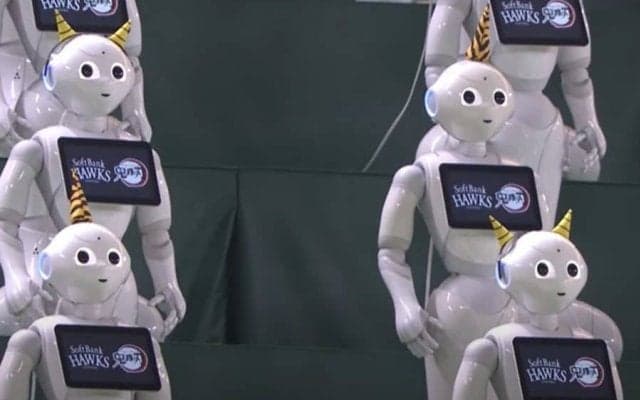 「禰豆子バケモン」「伊之助だけリアル」鷹ロボット応援団の“鬼滅コスプレ”に戦慄走る