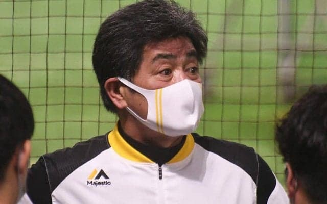 逆転負けで遠のくロッテの背中…　鷹・工藤監督はなぜ甲斐野の回跨ぎを選んだか？