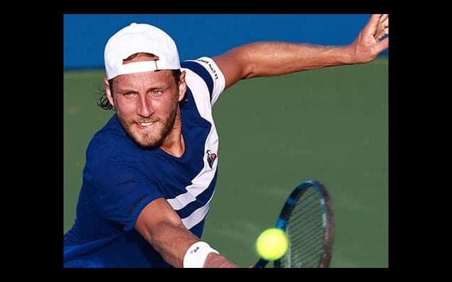 プイユ 逆転勝ちで初戦突破