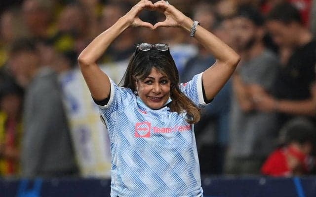 「私は死んだの？」目を開けたらC・ロナウド、ボール直撃の女性警備員が告白