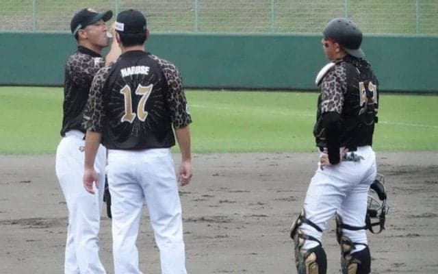 「世界一の二遊間コンビ」から15年…　川崎宗則＆西岡剛が“過去最高”に笑顔な訳