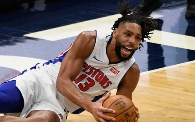 ネッツからウェイブされたジャリル・オカフォーがホークスと無保証契約