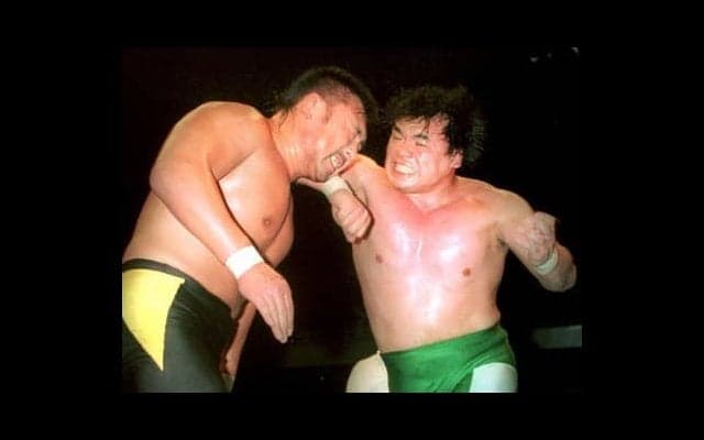 ジャンボ鶴田、三沢光晴ら伝説のレスラーたちの激闘。それらを裁いたレフェリーが３つの名勝負を厳選