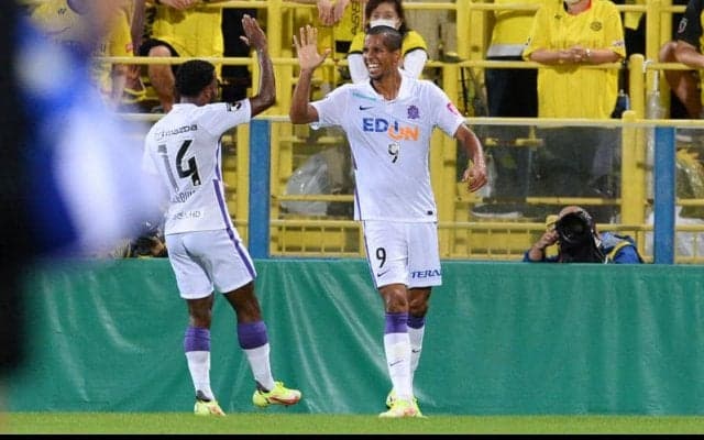 広島FWドウグラス・ヴィエイラがJ初ハットトリック！ 好調柏を下して3試合ぶり白星！【明治安田J1第29節】