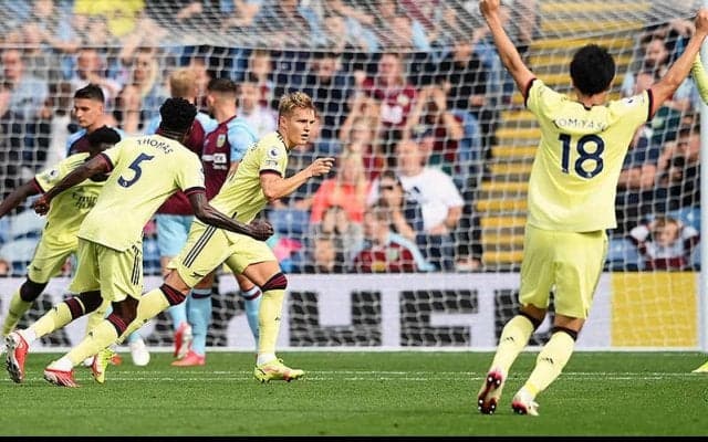 冨安フル出場のアーセナルが2連勝!　攻撃低調もウーデゴールの圧巻FK弾を守り抜く《プレミアリーグ》