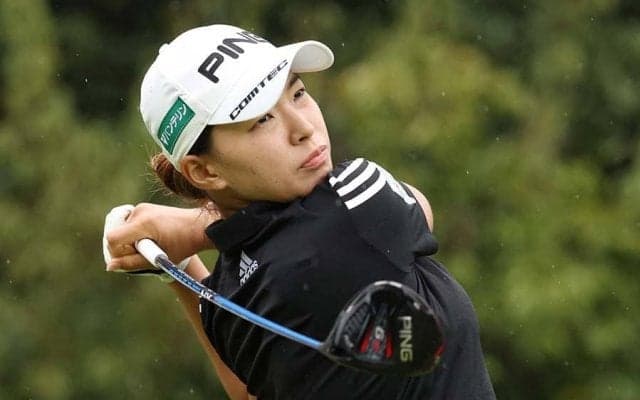 豪快に笑った渋野日向子、久々V争いで“決めた1枚”に反響「笑顔がえぇ」「ファイト」