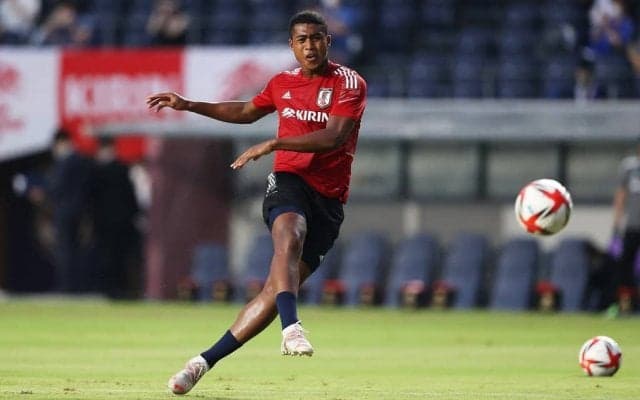 【J2から世界へ!!】櫻川ソロモン、190センチ91キロ「世界基準サイズ」からの豪快ヘッドと柔らかなボールタッチ「パリ五輪のエース候補」！【久保建英、冨安健洋を追うJ2の綺羅星スター／戸塚啓のJ2のミカタ特別編】(1)