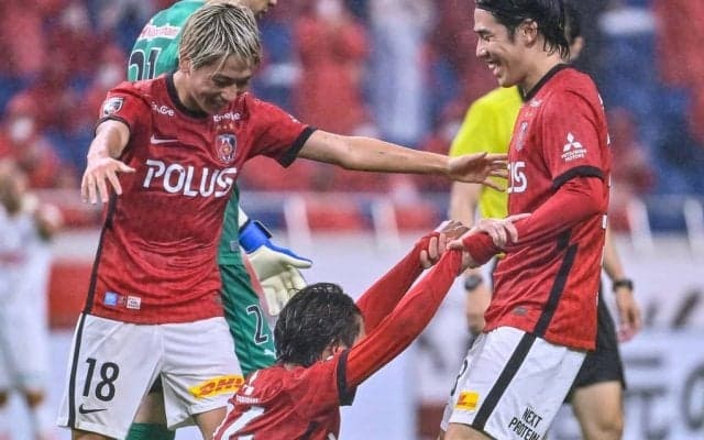 【J1分析】浦和の「多彩フォーメーション」の解は「小泉佳穂と江坂任」の同時起用【爆進する浦和レッズ】(2)