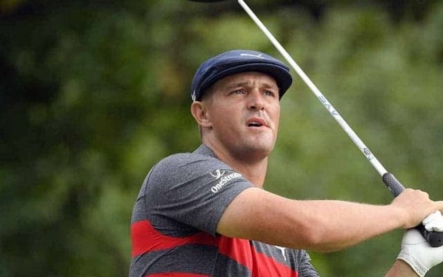 絶叫デシャンボー、力みまくった400yドライバーに米衝撃「爆弾が飛ぶ」「野獣モード」