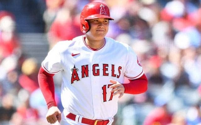 【MLB】大谷翔平、HR王争い佳境でバント安打狙う　勝利追求の姿に米記者「もう少しでセーフ」
