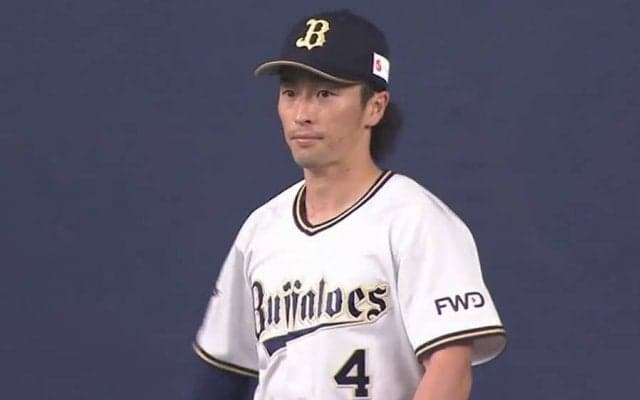 「今年から本格的に外野を始めた人の守備じゃない」完璧“空中キャッチ”に場内騒然