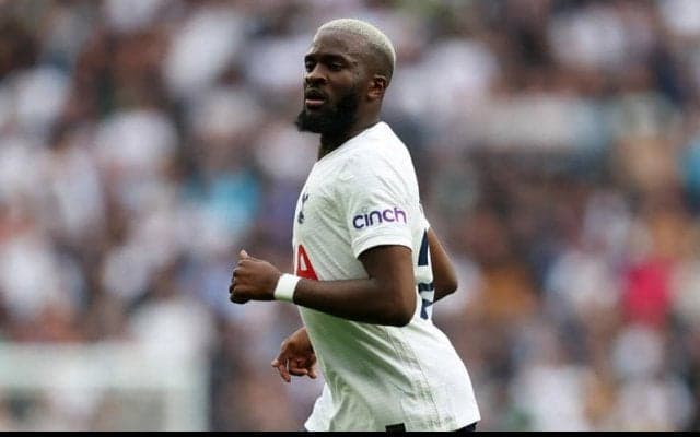 G・ネビル氏、スパーズで苦しむMFエンドンベレは「イングランドでは評価されない」