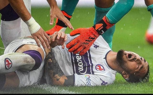 胸部負傷で入院中のカストロヴィッリがファンにメッセージ　「以前よりも強くなって戻ってくる」