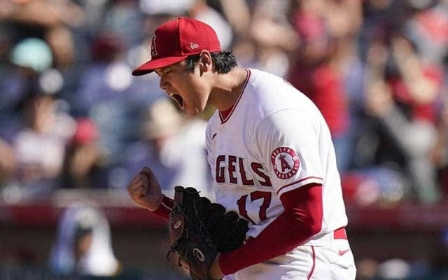 大谷翔平、全部落とした“終盤の3連続K”　MLBは「エゲツない球」認定、米実況席も興奮