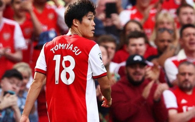 アーセナルで躍動中のDF冨安健洋、サッカーを始めた意外過ぎるキッカケは「アゴのケガ」