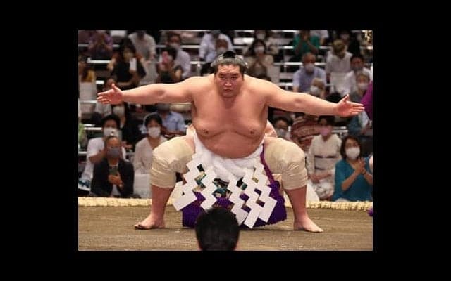 「ひとり横綱」の照ノ富士、好調・御嶽海…秋場所注目力士を錣山親方が徹底解剖