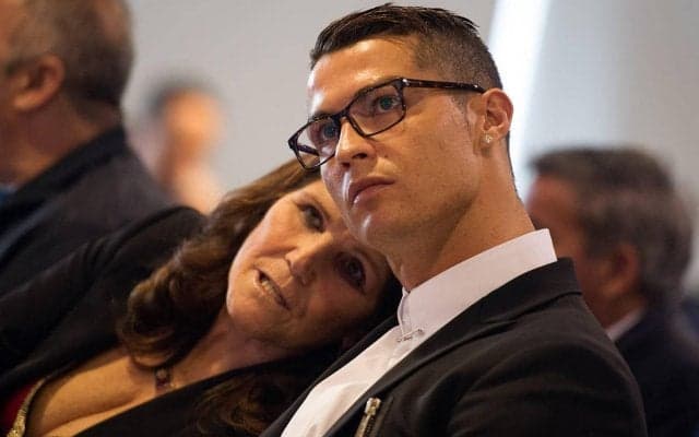 C・ロナウドの母が息子への願望を語る「私が死ぬ前に、スポルティングへ」