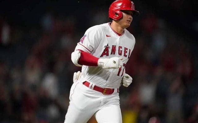 【MLB】大谷翔平、10戦ぶり45号に米実況も大興奮「オオタァニ！深い！高い！行ったああ！」