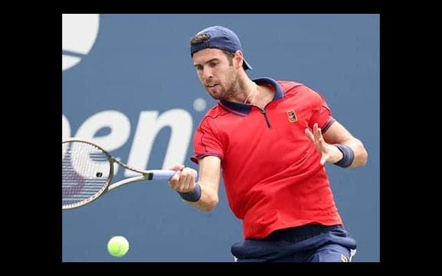 ハチャノフ 逆転で初戦突破