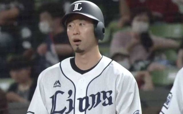 ジャンプ捕球→鬼肩返球　オコエの美技で制止させられた「外崎の表情がいいのよ…」