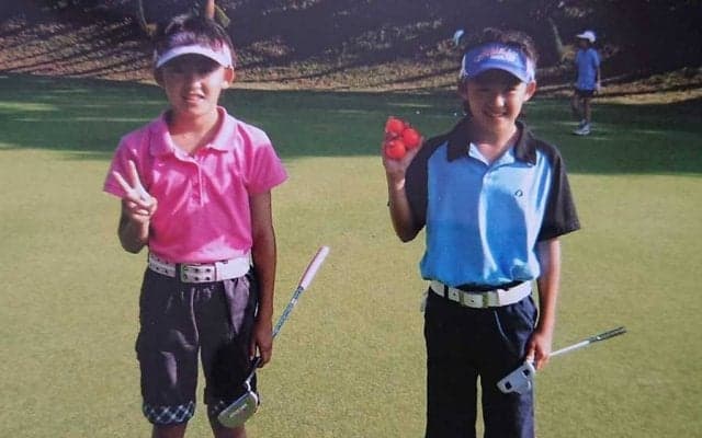 「ゴルフはお金がかかる」を覆す歩み　女子ゴルフ界話題の双子姉妹を育てた父の方針