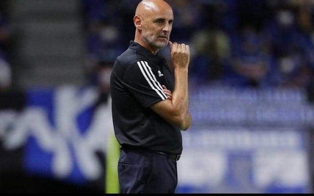 横浜FMがマスカット監督に疑惑の目が向けられた笛系音の妨害行為に声明、映像分析含め事実確認できず