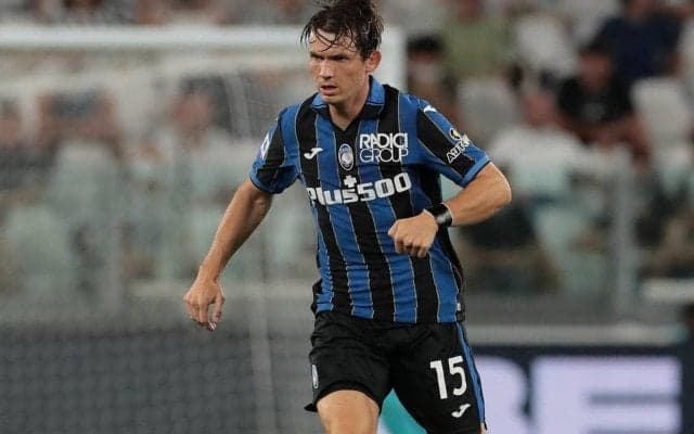 オランダ代表MFの愉快な企画が60万回再生！ 自分のユニフォームを買ったファンに自腹購入＆サインを約束