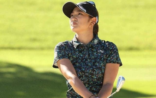 原英莉花、大好評・JLPGAトレカ開封に感激　カメラ目線に歓喜の声「ドキドキする」