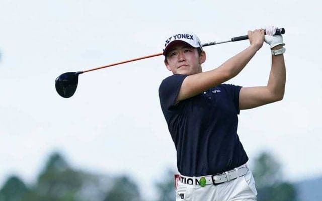 ツインズ3連勝へ、女子ゴルフ・岩井明愛が27位から4打差4位に浮上　妹・千怜は16位
