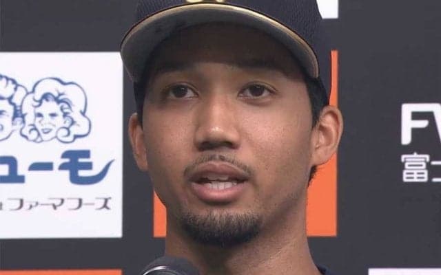 オリ宗のお立ち台に涙腺崩壊「泣かせないでくれよ」　難病で引退の西浦へ熱い言葉