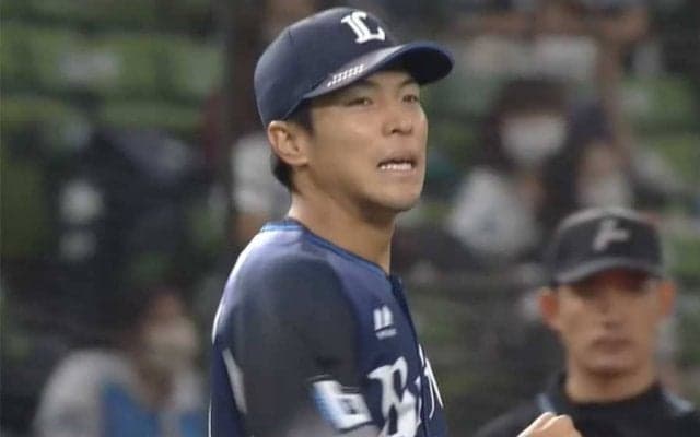 打球を落としてから“曲芸”で奪ったアウトが話題　「サーカスを持ち込んでるのか？」