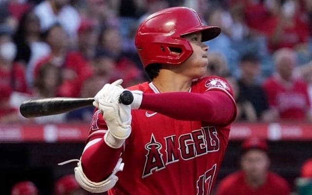 【MLB】これじゃ歩かされても仕方なし…連続三塁打の大谷翔平にファン「そら四球で逃げますわ」