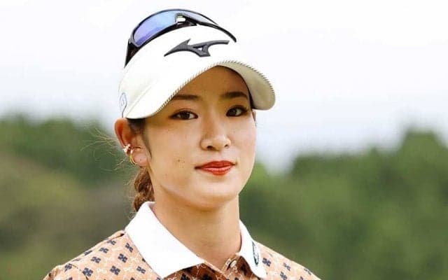 原英莉花、ベルトまでこだわりの“秋物コーデ”に反響「何色も似合う」「ウェア素敵」