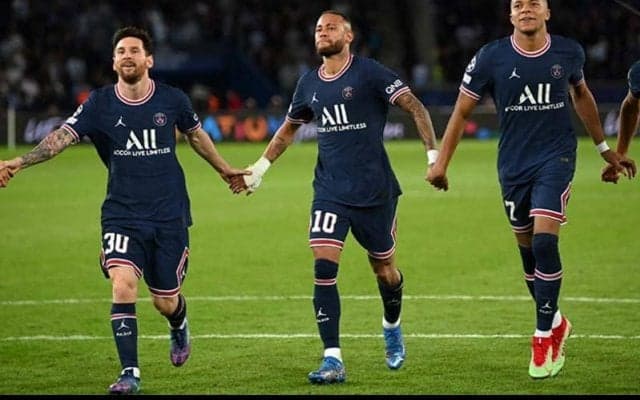 「最強！」PSGが誇る“MNM”トリオたちの半裸ショットに大反響「役者が勢揃い」