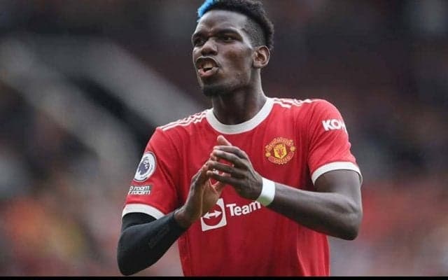 青×白ヘアーのポグバが再びイメチェン！染め上げた髪を編み込みに