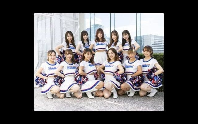 絶好調ヤクルトを華麗なダンスで応援。持ち前のルックスと「パッション」で球場を盛り上げるチアリーダーたち