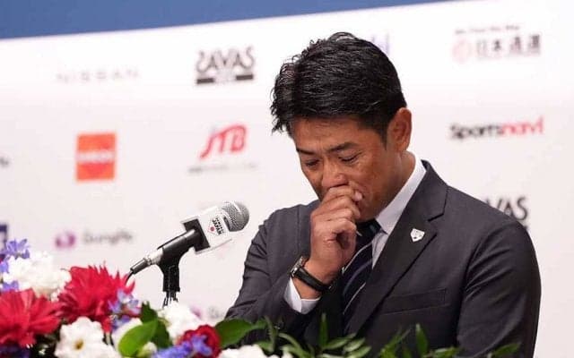 侍ジャパン稲葉監督、退任会見で大粒の涙　重責支えた家族に感謝「私の最大の理解者」