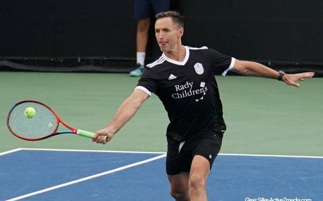 元NBAスターのナッシュ氏がテニスの腕前を披露[サンディエゴ・オープン]