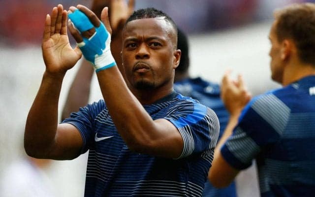 解説者がピッチに乱入寸前!? 元フランス代表DFがかつての本拠地でつい体が勝手に「誰もが望んでいる」